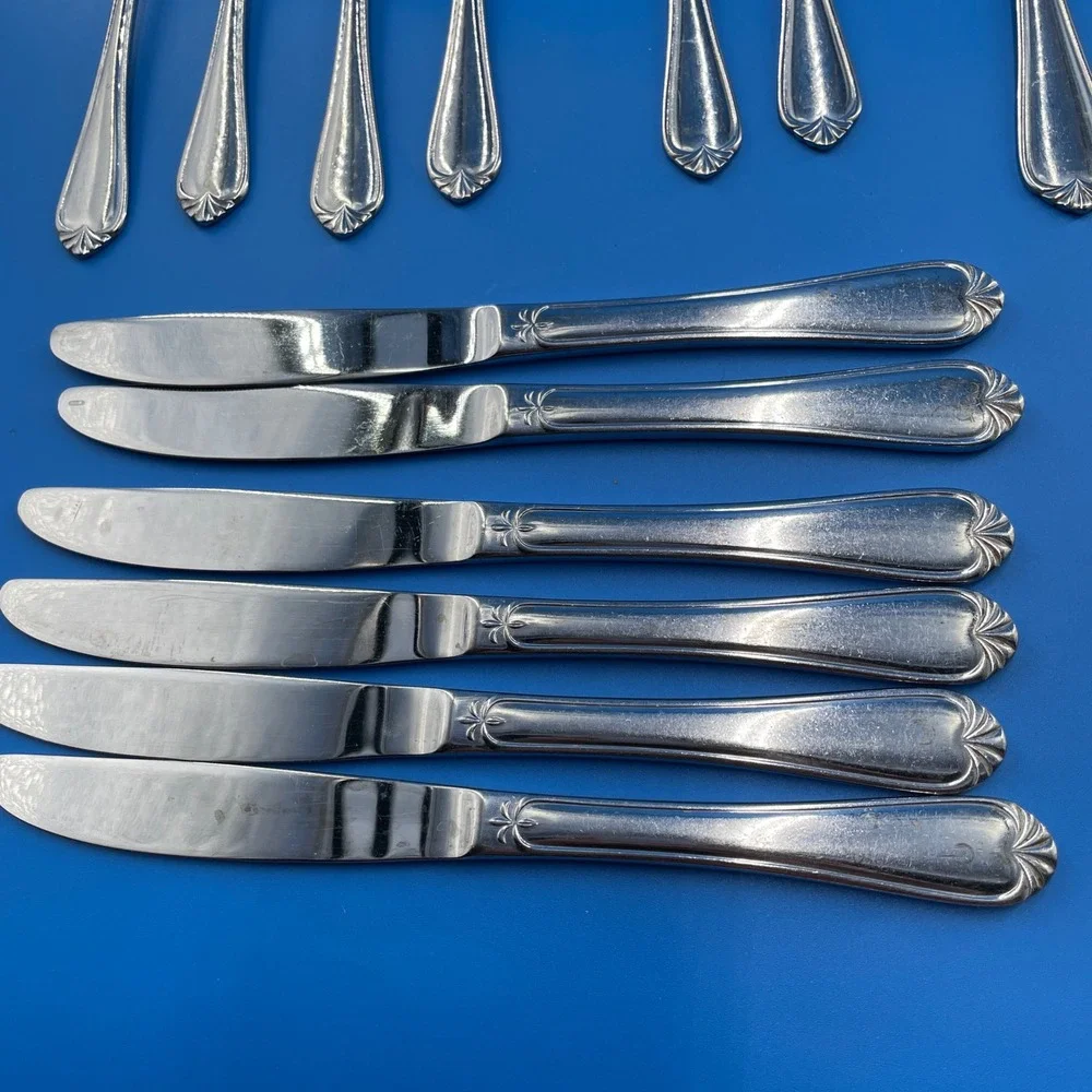 Reed & Barton Select Solange Flatware 30pc Service for 6 Stainless Flare Tip